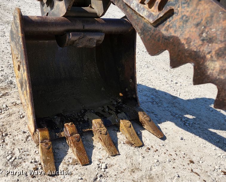 image for item JG9198 2013 Takeuchi TB138FR  mini excavator