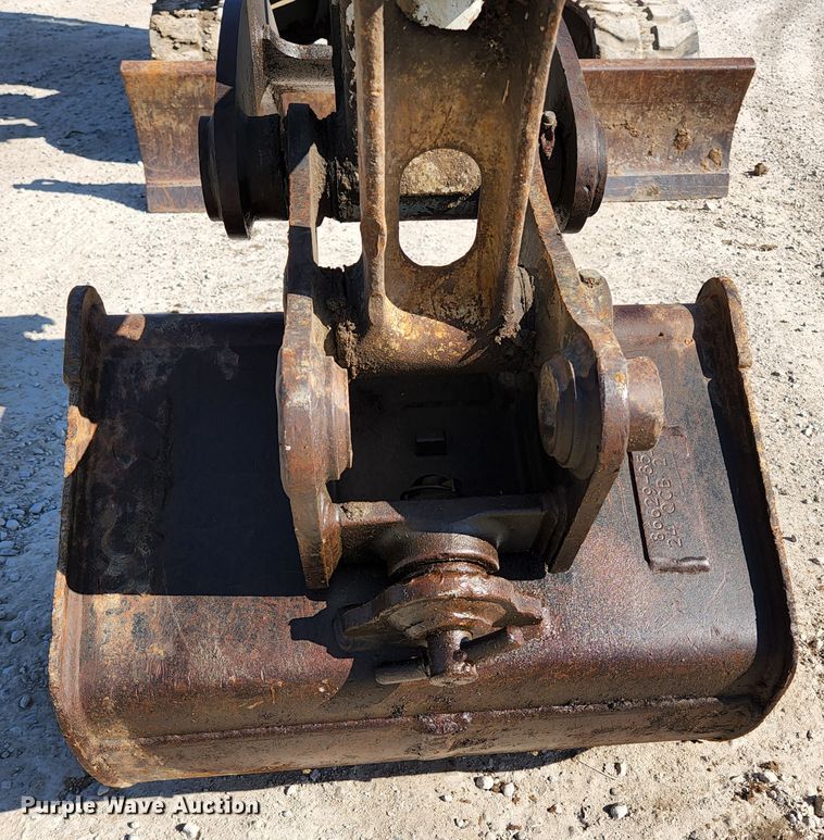 image for item JG9198 2013 Takeuchi TB138FR  mini excavator