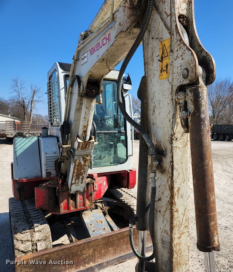 image for item JG9198 2013 Takeuchi TB138FR  mini excavator