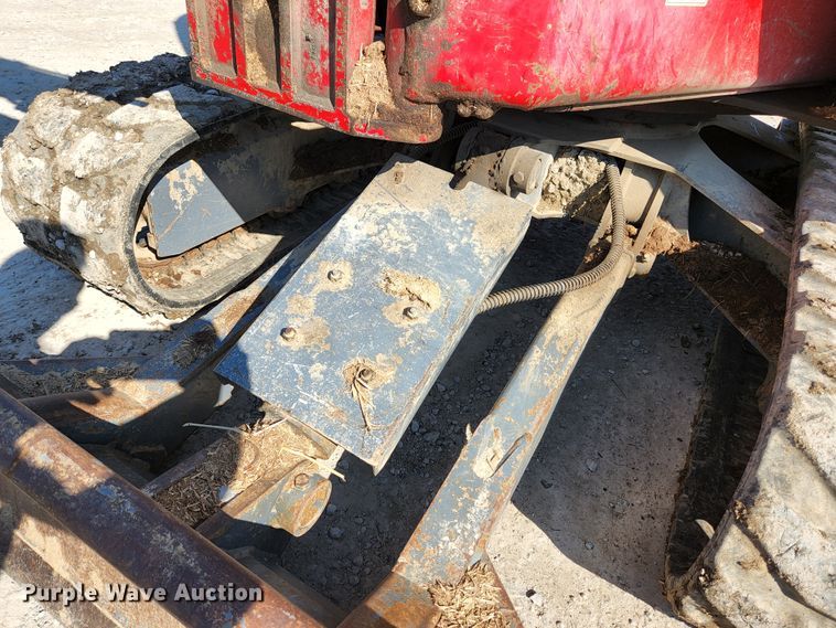 image for item JG9198 2013 Takeuchi TB138FR  mini excavator