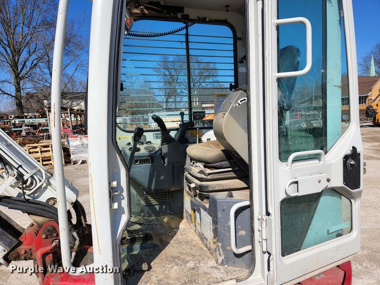 image for item JG9198 2013 Takeuchi TB138FR  mini excavator