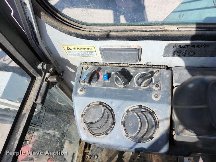 image for item JG9198 2013 Takeuchi TB138FR  mini excavator