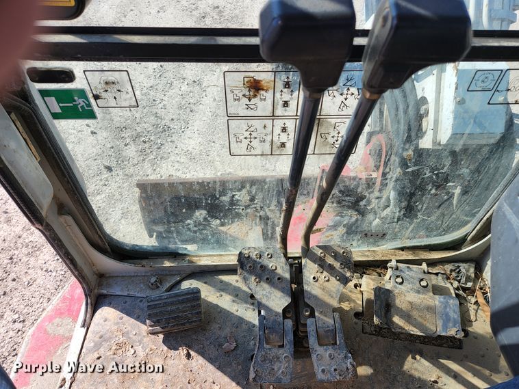 image for item JG9198 2013 Takeuchi TB138FR  mini excavator