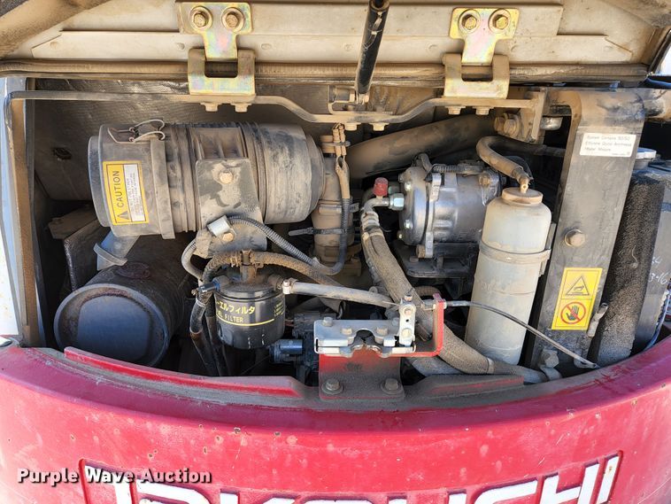 image for item JG9198 2013 Takeuchi TB138FR  mini excavator