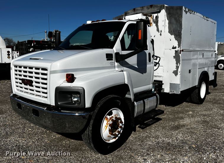 image for item JH9410 2007 GMC C7500  utility / service truck