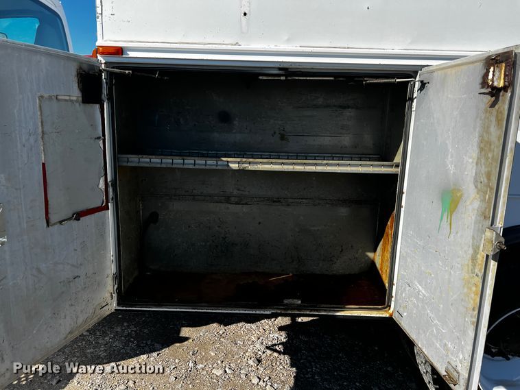 image for item JH9410 2007 GMC C7500  utility / service truck