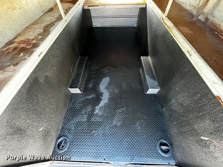 image for item JH9410 2007 GMC C7500  utility / service truck