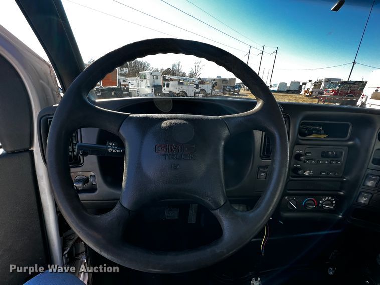 image for item JH9410 2007 GMC C7500  utility / service truck