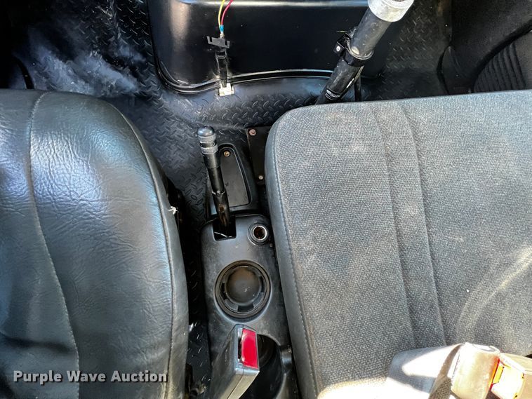 image for item JH9410 2007 GMC C7500  utility / service truck