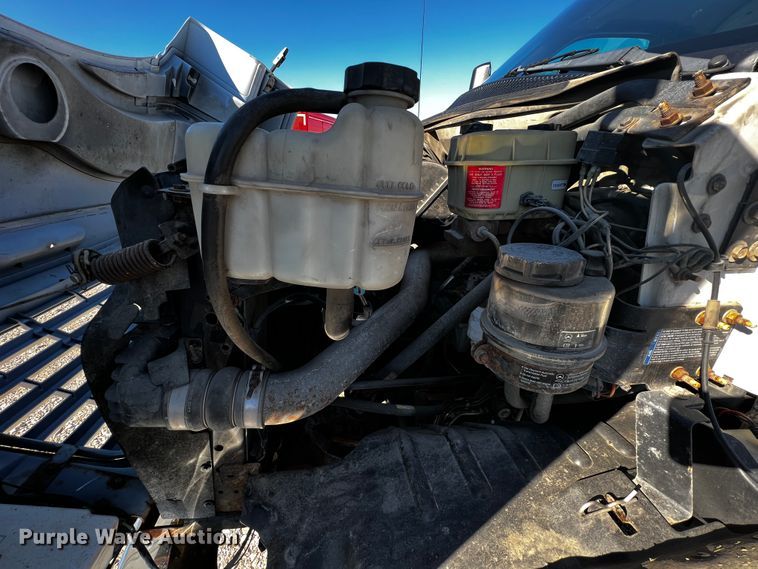 image for item JH9410 2007 GMC C7500  utility / service truck