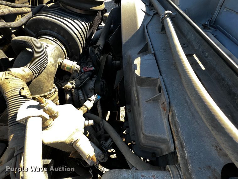 image for item JH9410 2007 GMC C7500  utility / service truck