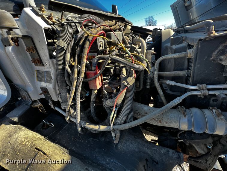 image for item JH9410 2007 GMC C7500  utility / service truck