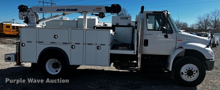 image for item JH9411 2010 International DuraStar 4400  utility / service truck