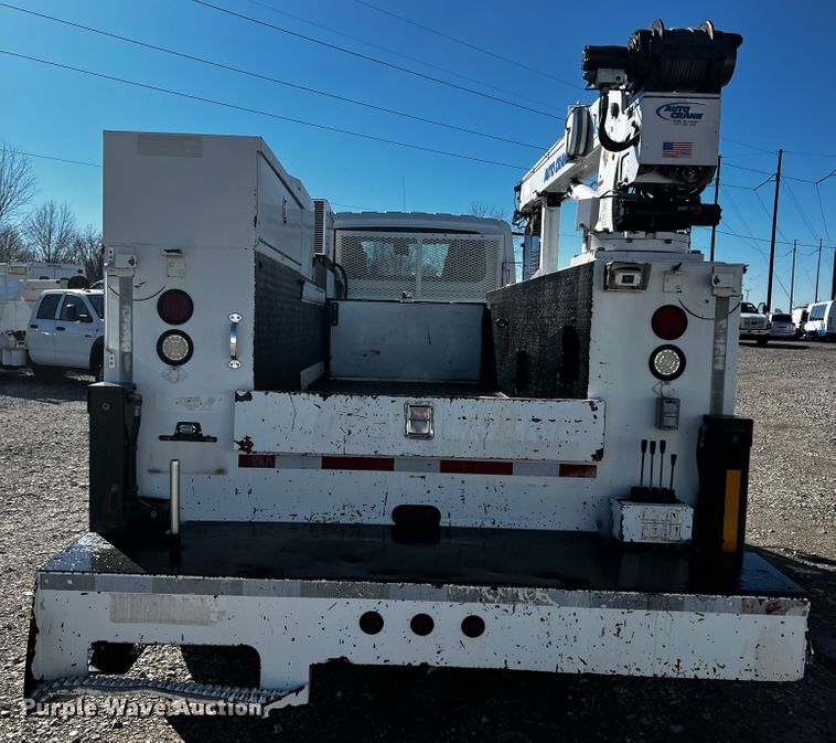 image for item JH9411 2010 International DuraStar 4400  utility / service truck