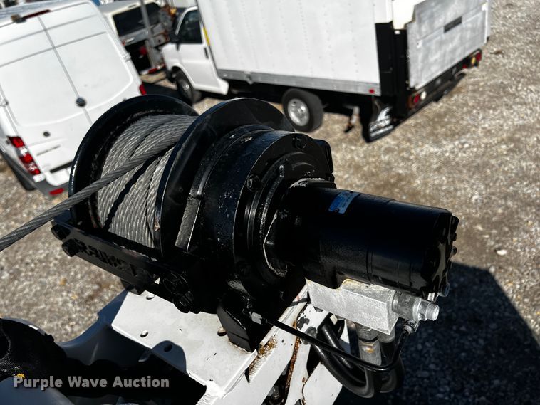 image for item JH9411 2010 International DuraStar 4400  utility / service truck