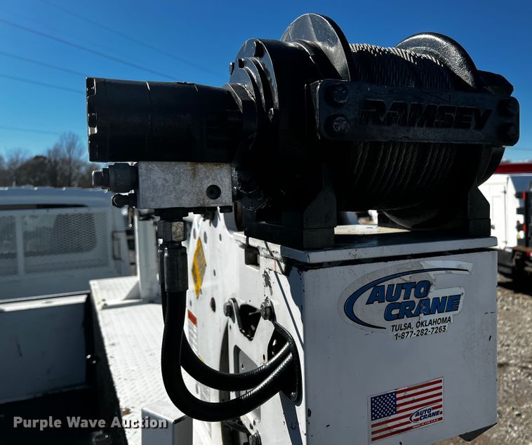 image for item JH9411 2010 International DuraStar 4400  utility / service truck