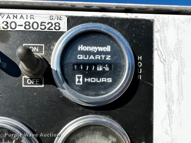 image for item JH9411 2010 International DuraStar 4400  utility / service truck