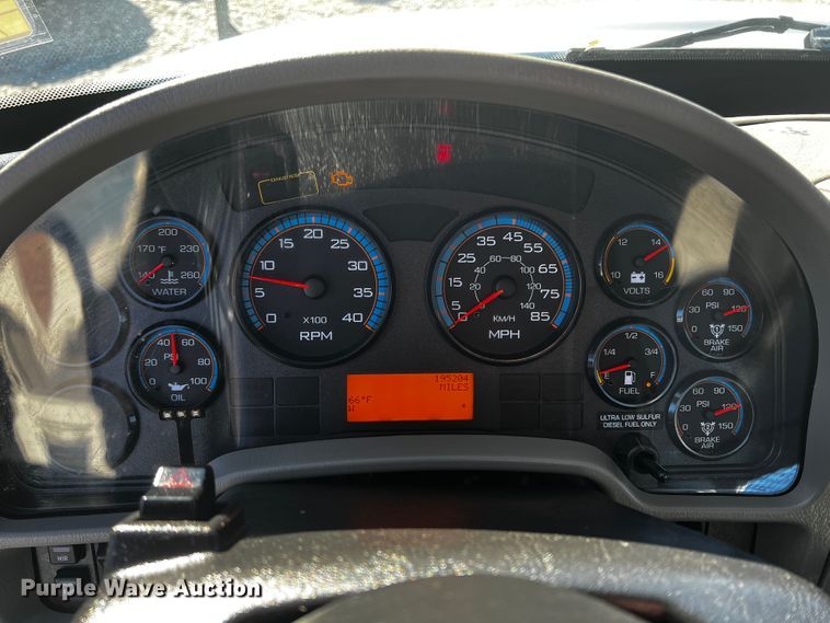 image for item JH9411 2010 International DuraStar 4400  utility / service truck