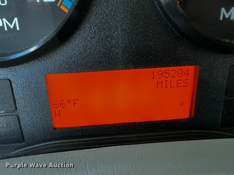 image for item JH9411 2010 International DuraStar 4400  utility / service truck