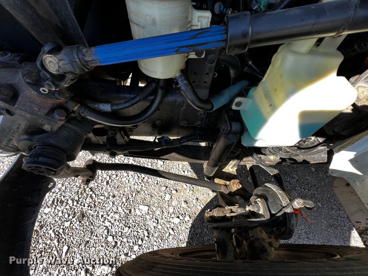 image for item JH9411 2010 International DuraStar 4400  utility / service truck