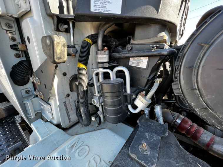 image for item JH9411 2010 International DuraStar 4400  utility / service truck