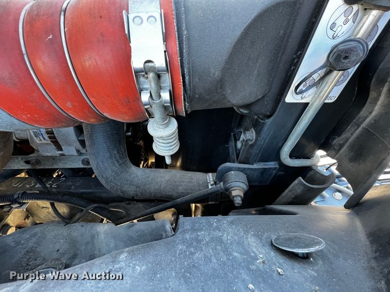 image for item JH9411 2010 International DuraStar 4400  utility / service truck