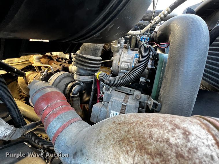 image for item JH9411 2010 International DuraStar 4400  utility / service truck