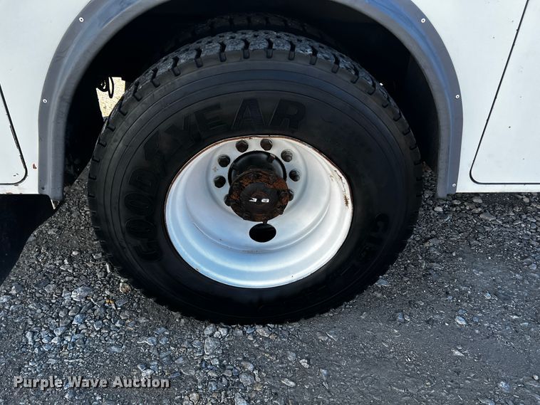 image for item JH9411 2010 International DuraStar 4400  utility / service truck