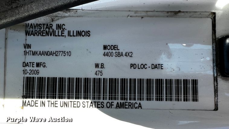 image for item JH9411 2010 International DuraStar 4400  utility / service truck