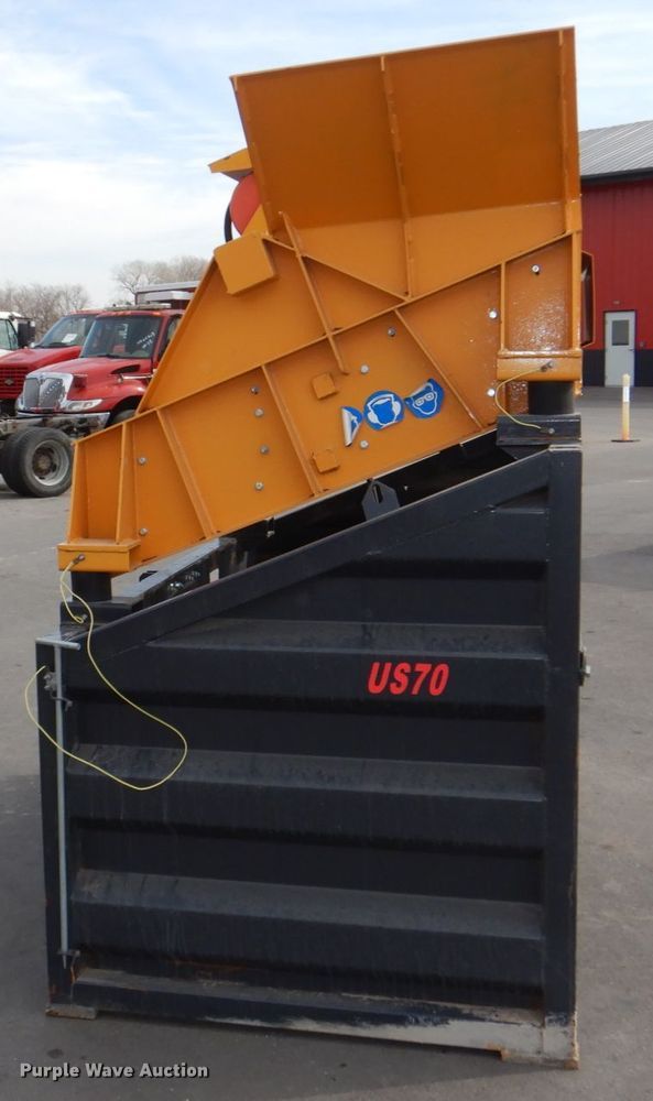 image for item JJ9298 Paladin Industrial  vibratory screen