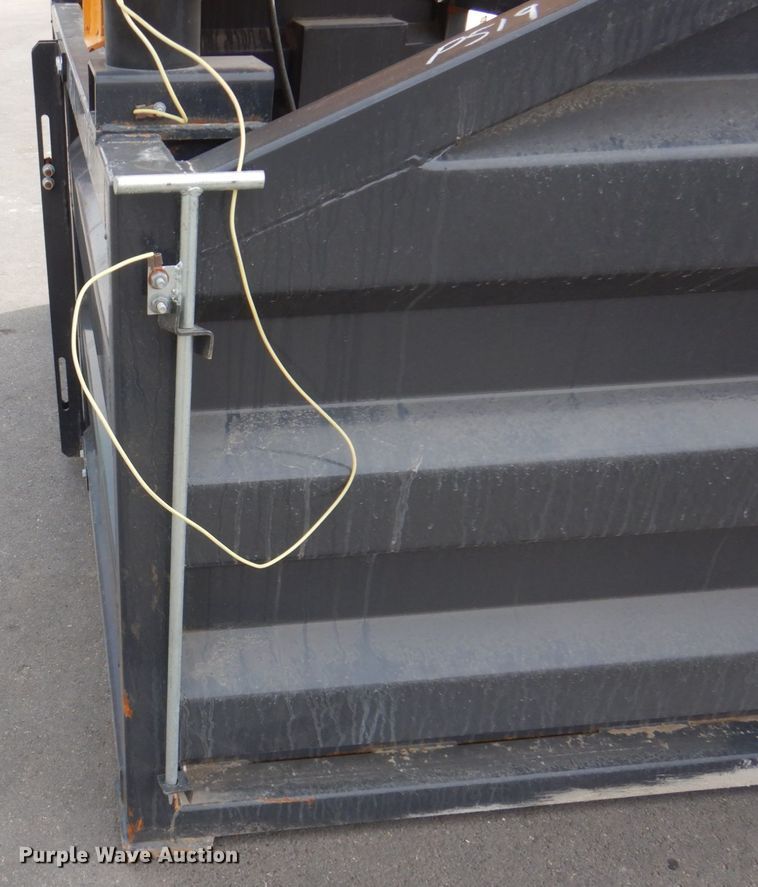 image for item JJ9298 Paladin Industrial  vibratory screen