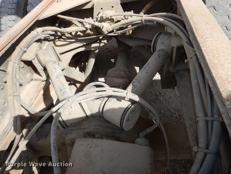 image for item JJ9305 2000 Freightliner FL80  dump truck