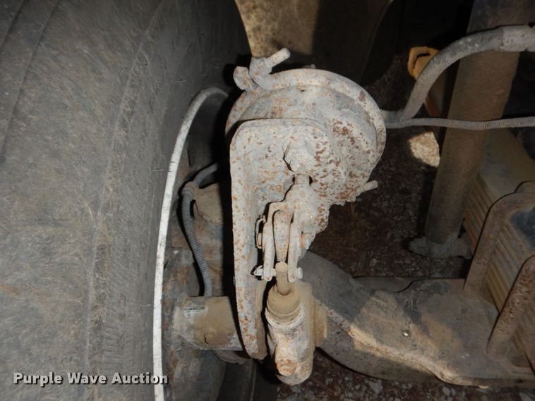 image for item JJ9305 2000 Freightliner FL80  dump truck