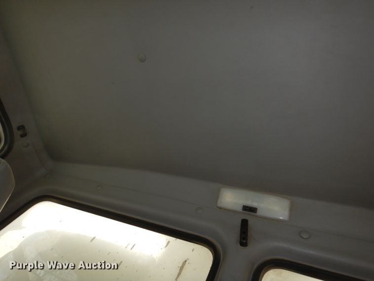 image for item JJ9305 2000 Freightliner FL80  dump truck