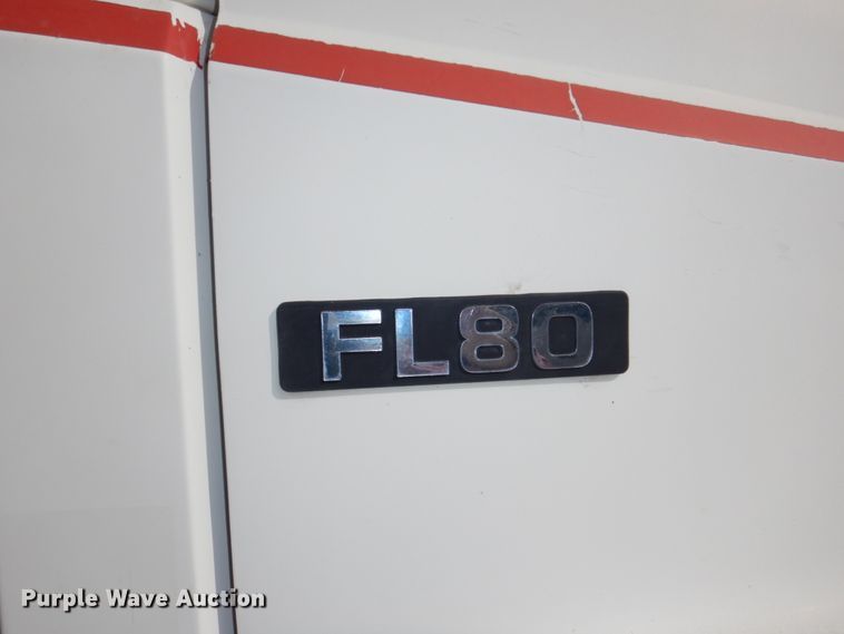 image for item JJ9305 2000 Freightliner FL80  dump truck