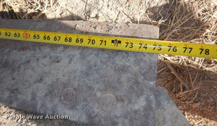 image for item JJ9325 Henke V-plow