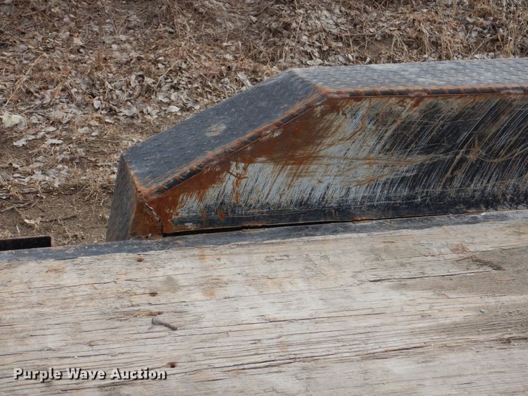 image for item JK9558 2011 H&H Trailers  equipment trailer