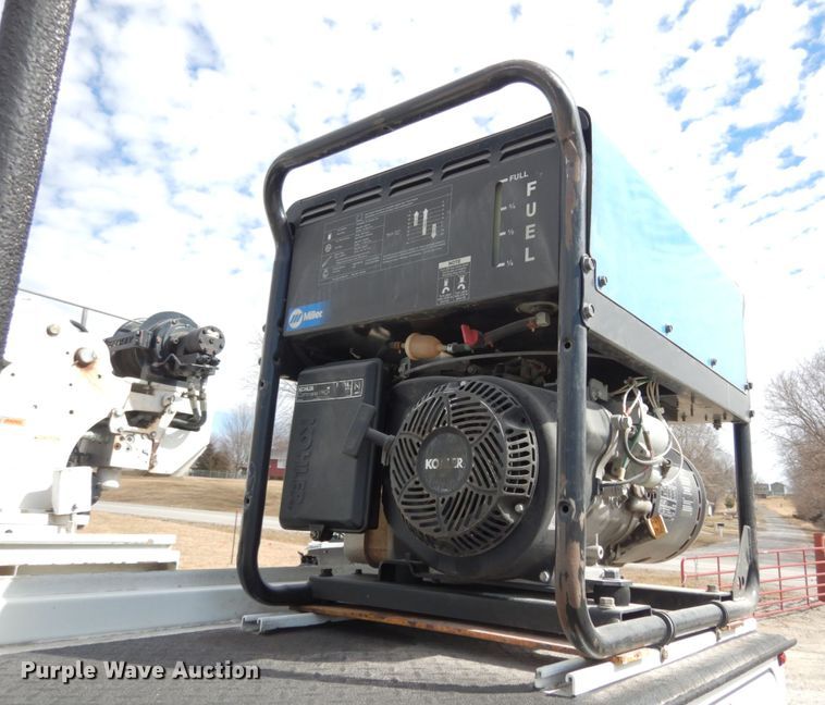 image for item JK9764 2016 Ford F550 Super Duty  SuperCab utility / service truck