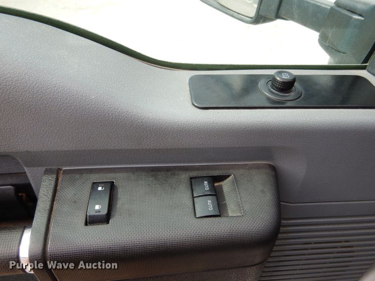 image for item JK9764 2016 Ford F550 Super Duty  SuperCab utility / service truck