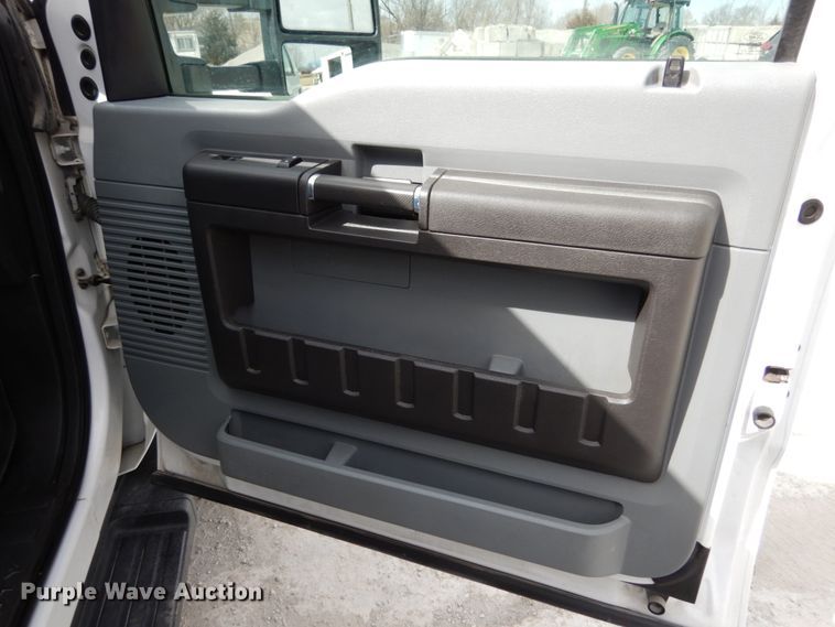 image for item JK9764 2016 Ford F550 Super Duty  SuperCab utility / service truck