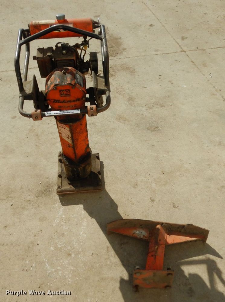 image for item JK9772 Multiquip 60L  plate compactor