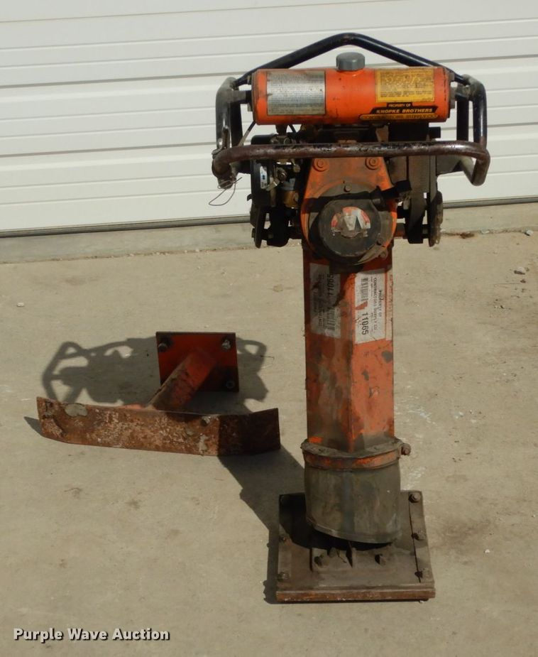 image for item JK9772 Multiquip 60L  plate compactor