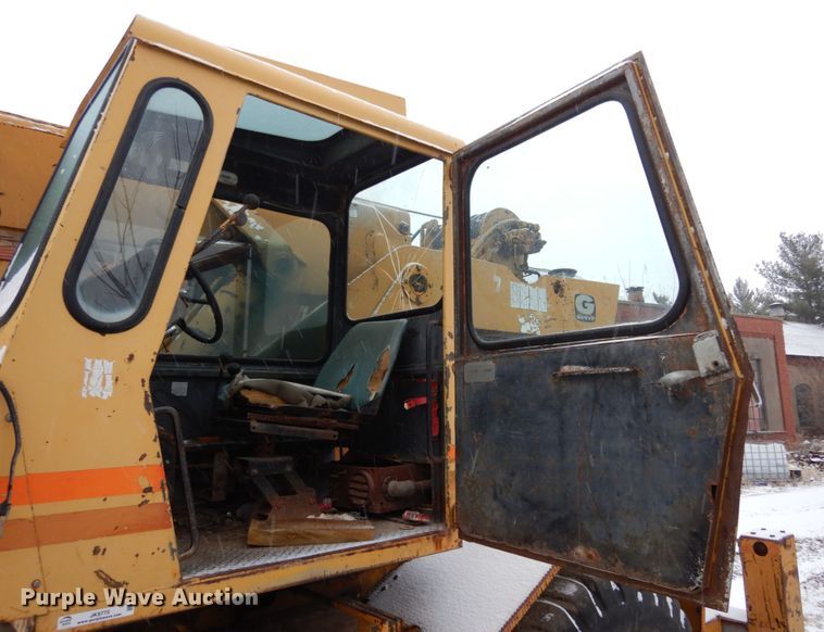 image for item JK9775 1973 Grove RT59/S  crane