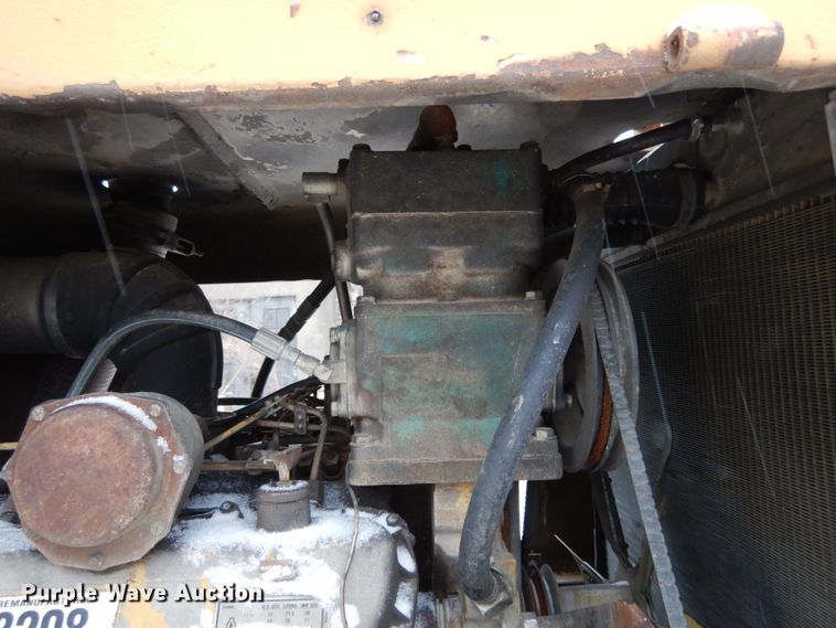 image for item JK9775 1973 Grove RT59/S  crane