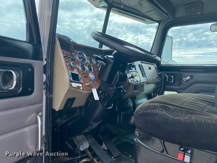 image for item JN9191 2009 Peterbilt 340  volumetric ready mix truck