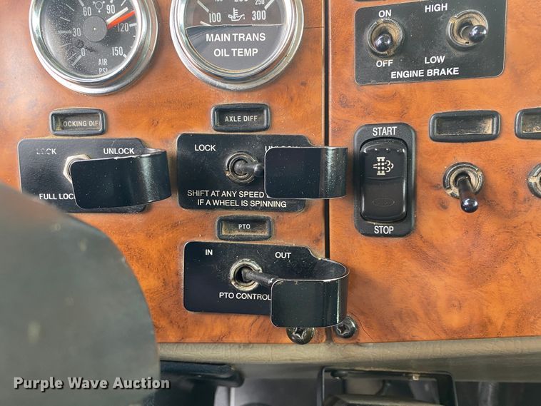 image for item JN9191 2009 Peterbilt 340  volumetric ready mix truck