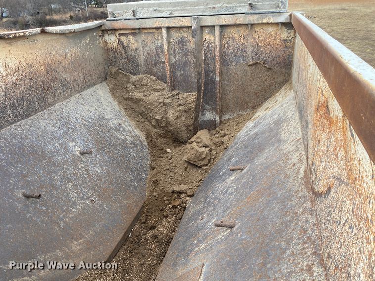 image for item JN9191 2009 Peterbilt 340  volumetric ready mix truck