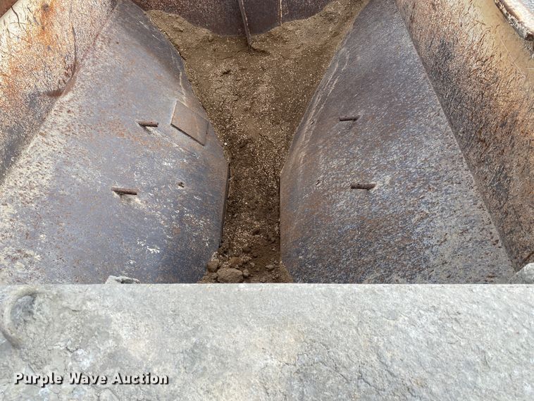 image for item JN9191 2009 Peterbilt 340  volumetric ready mix truck