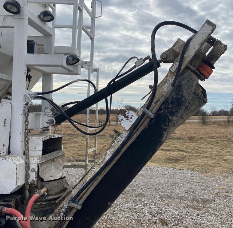 image for item JN9191 2009 Peterbilt 340  volumetric ready mix truck