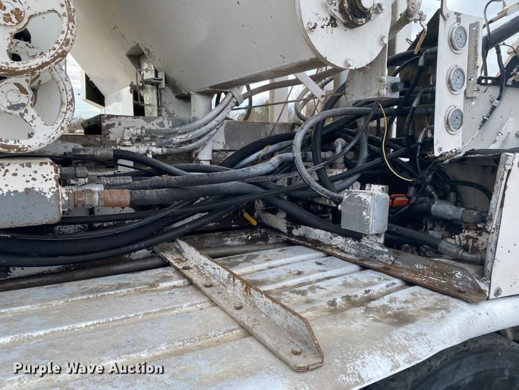image for item JN9191 2009 Peterbilt 340  volumetric ready mix truck